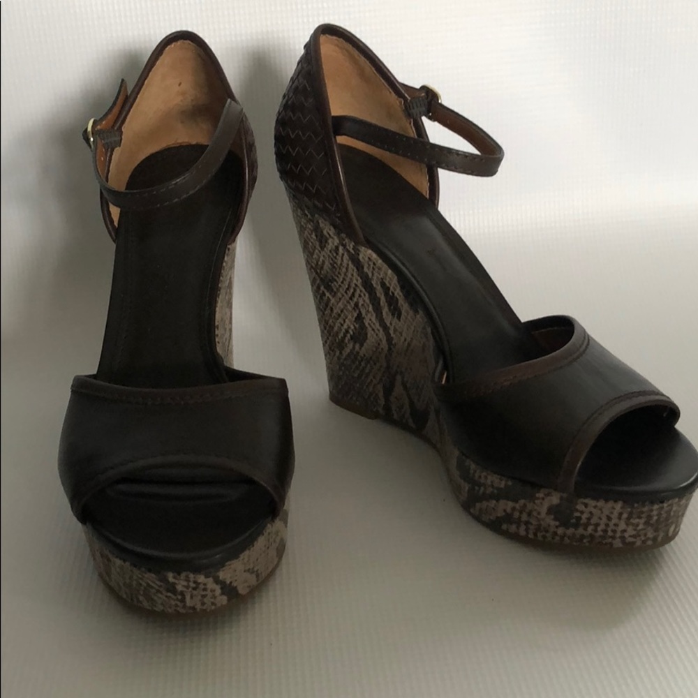Banana Republic Wedge Sz9